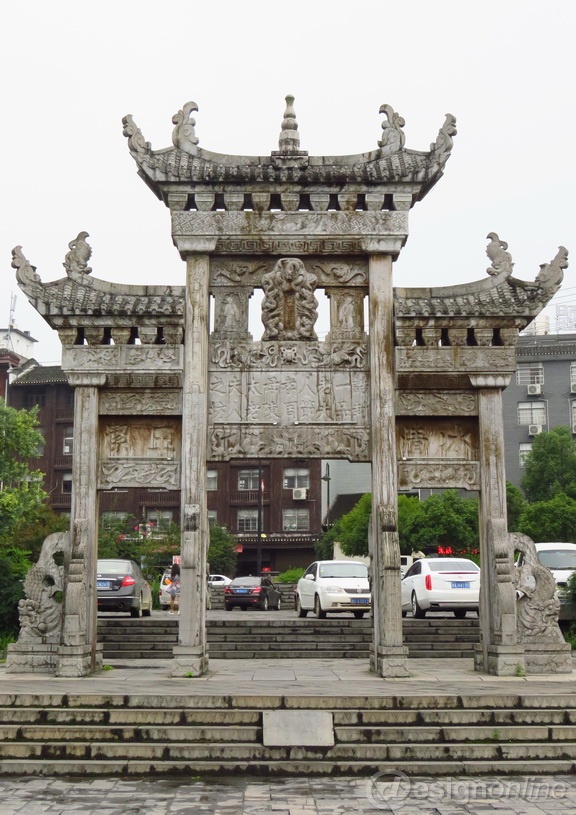 湖南乾州古城节孝牌坊的“体”与“魂”